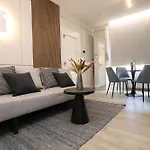 Appartement Garibaldi 54 Renovated 1br In Old Town Olbia