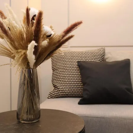 Apartment Garibaldi 54 Renovated 1br In Old Town *