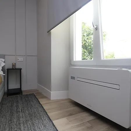 Garibaldi 54 Renovated 1br In Old Town Апартаменти