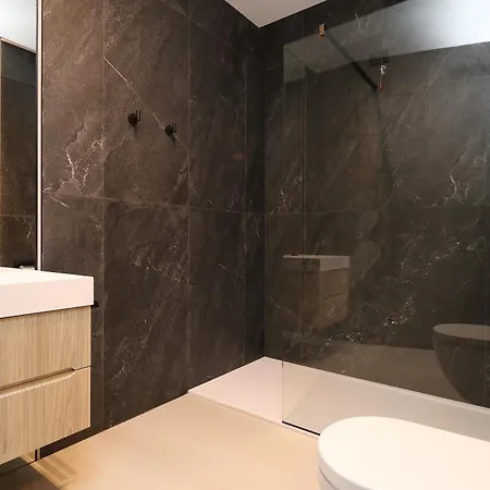 Garibaldi 54 Renovated 1br In Old Town