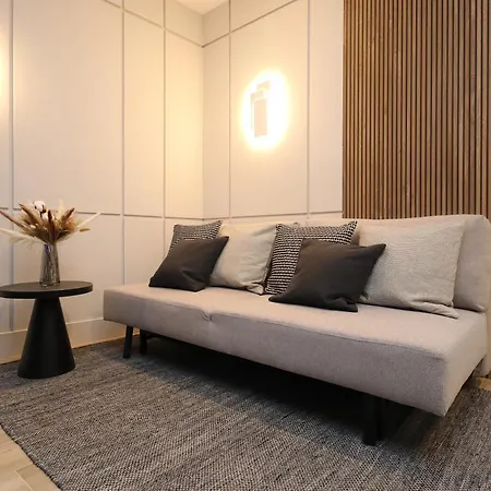 Charming & Luxe Gem-old Town- Garibaldi - Fully Equipped & Renovated Apartment