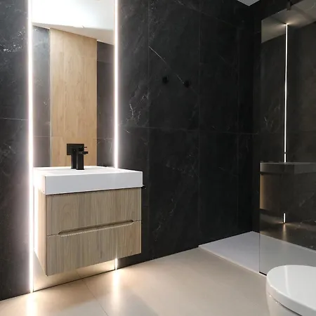 Charming & Luxurious Garibaldi Big - Fully Equipped & Renovated - Old Town Διαμέρισμα Όλμπια