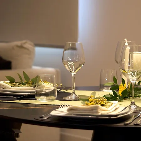 Charming & Luxurious Garibaldi Big - Fully Equipped & Renovated - Old Town *