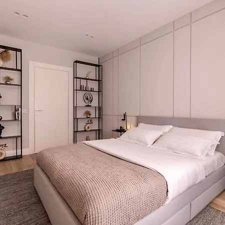 Charming & Luxurious Garibaldi Big - Fully Equipped & Renovated - Old Town * Olbia