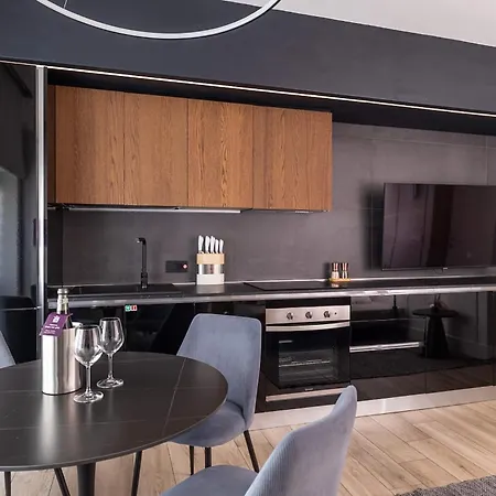 Διαμέρισμα Charming & Luxurious Garibaldi Big - Fully Equipped & Renovated - Old Town *