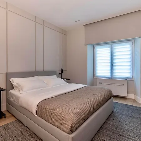 Charming & Luxurious Garibaldi Big - Fully Equipped & Renovated - Old Town