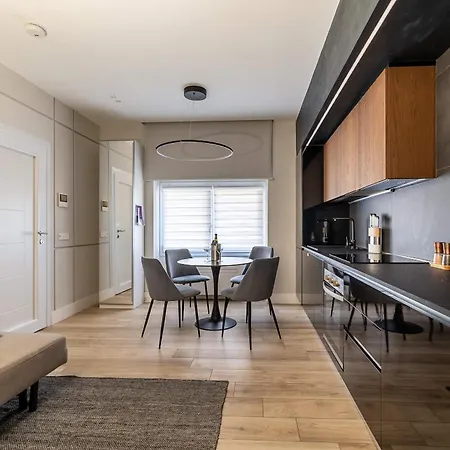 Garibaldi 54 Renovated 1br In Old Town *