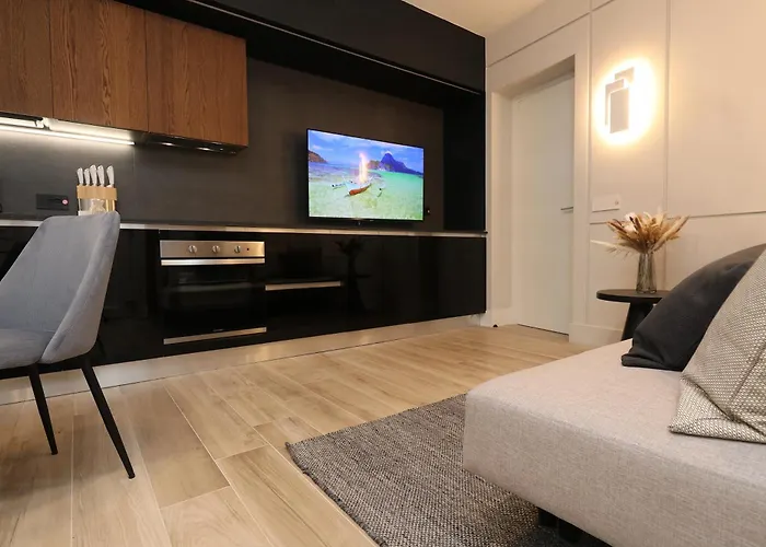 Lägenhet Charming & Luxurious Garibaldi Big - Fully Equipped & Renovated - Old Town *