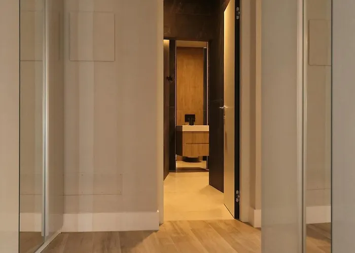 Charming & Luxurious Garibaldi Big - Fully Equipped & Renovated - Old Town