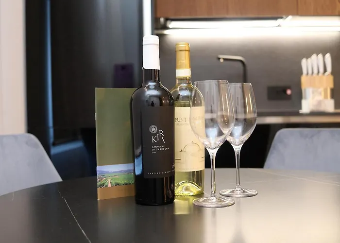 Lägenhet Charming & Luxurious Garibaldi Big - Fully Equipped & Renovated - Old Town Olbia