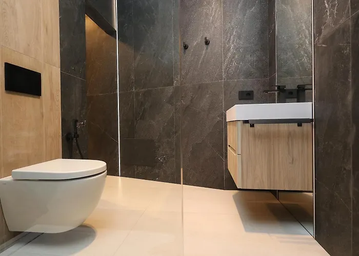 Charming & Luxurious Garibaldi Big - Fully Equipped & Renovated - Old Town *