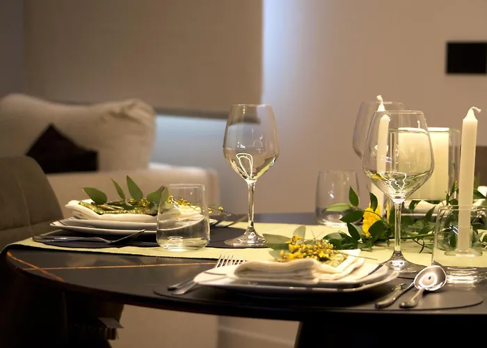 Charming & Luxurious Garibaldi Big - Fully Equipped & Renovated - Old Town *