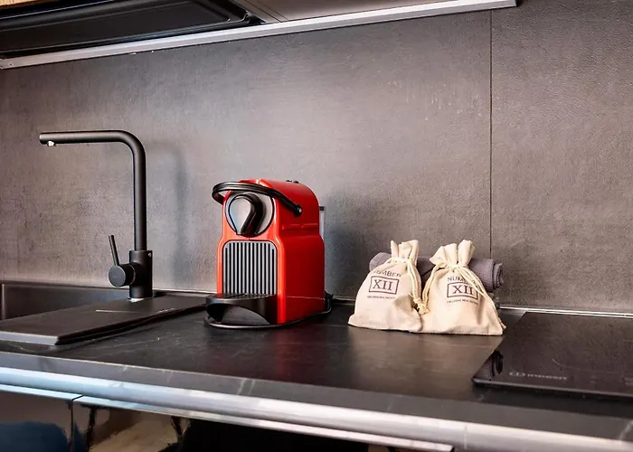 Charming & Luxurious Garibaldi Big - Fully Equipped & Renovated - Old Town Lägenhet *