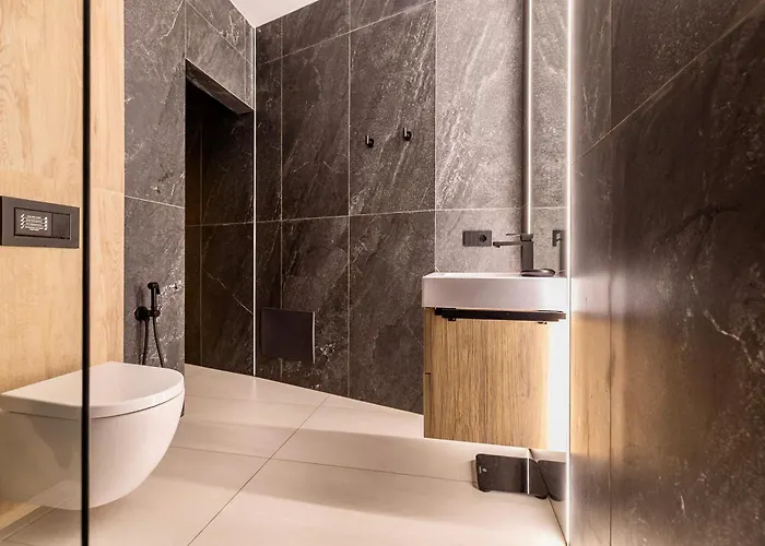 Charming & Luxurious Garibaldi Big - Fully Equipped & Renovated - Old Town *