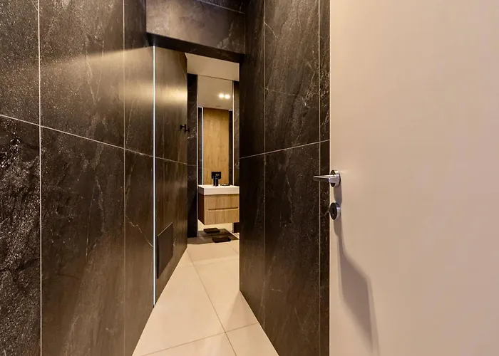 Lägenhet Charming & Luxurious Garibaldi Big - Fully Equipped & Renovated - Old Town