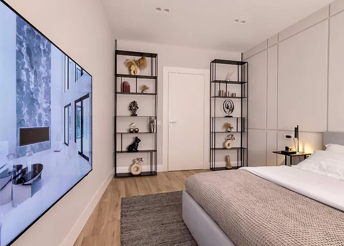 Charming & Luxurious Garibaldi Big - Fully Equipped & Renovated - Old Town Olbia