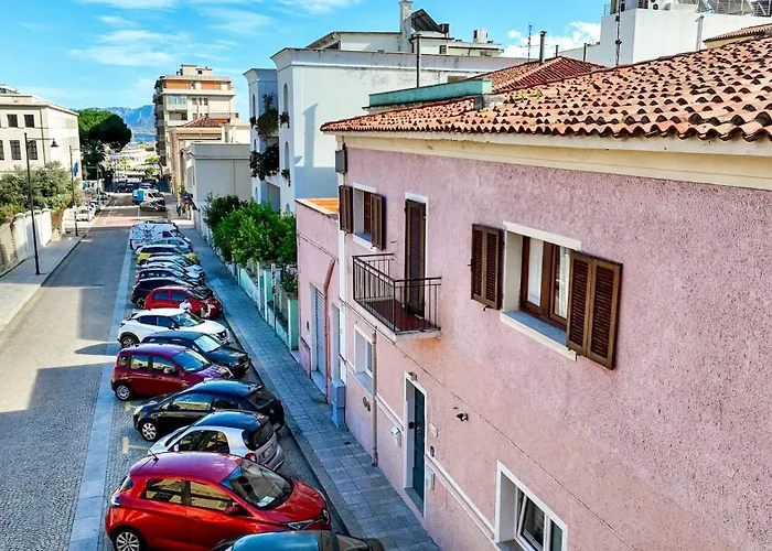 Charming & Luxurious Garibaldi Big - Fully Equipped & Renovated - Old Town Olbia