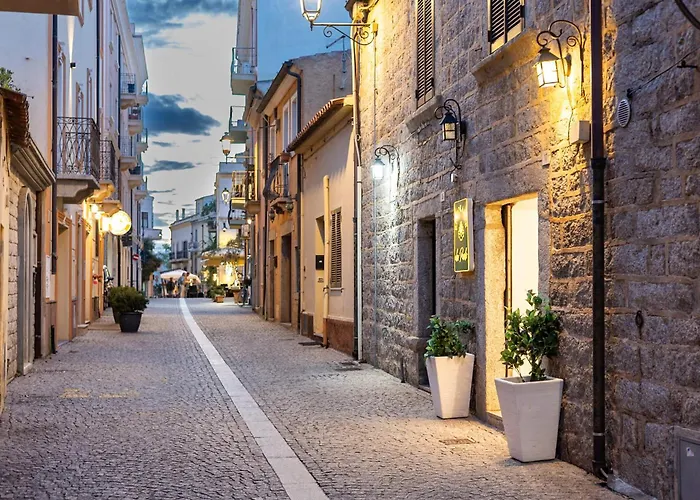Charming & Luxurious Garibaldi Big - Fully Equipped & Renovated - Old Town Olbia