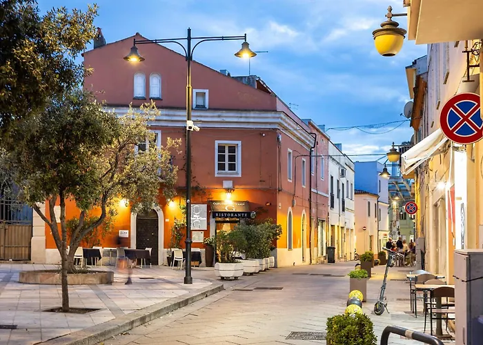 Charming & Luxurious Garibaldi Big - Fully Equipped & Renovated - Old Town Lägenhet Olbia